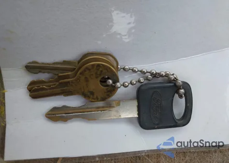 1998 Ford F-150 Lariat/Standard/Xl/Xlt z USA, uszkodzony, nr VIN 1FTZF18W9WKB27718